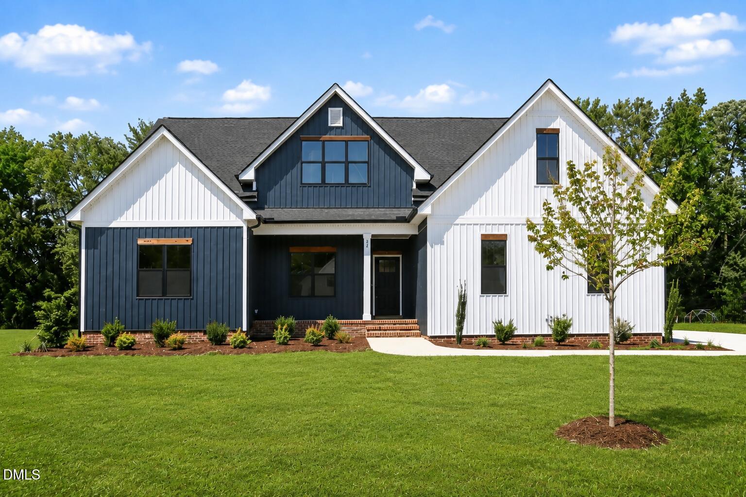 25 Uptown Court, Zebulon, NC 27597
