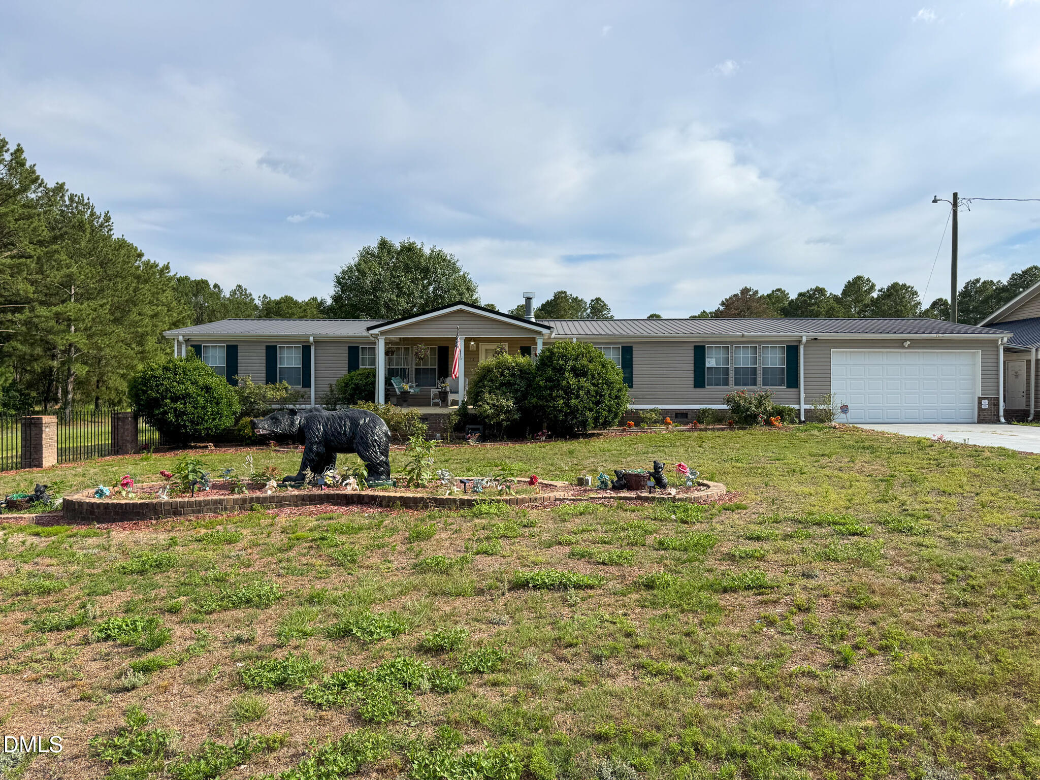 113 Pine Log Lane, Roseboro, NC 28382