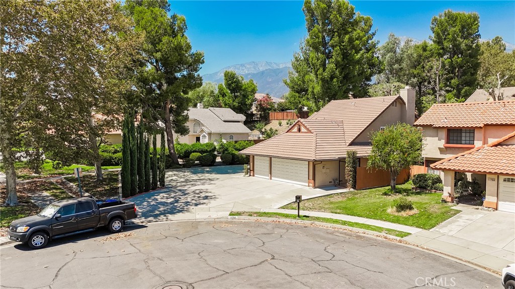11718 White Mountain Court
