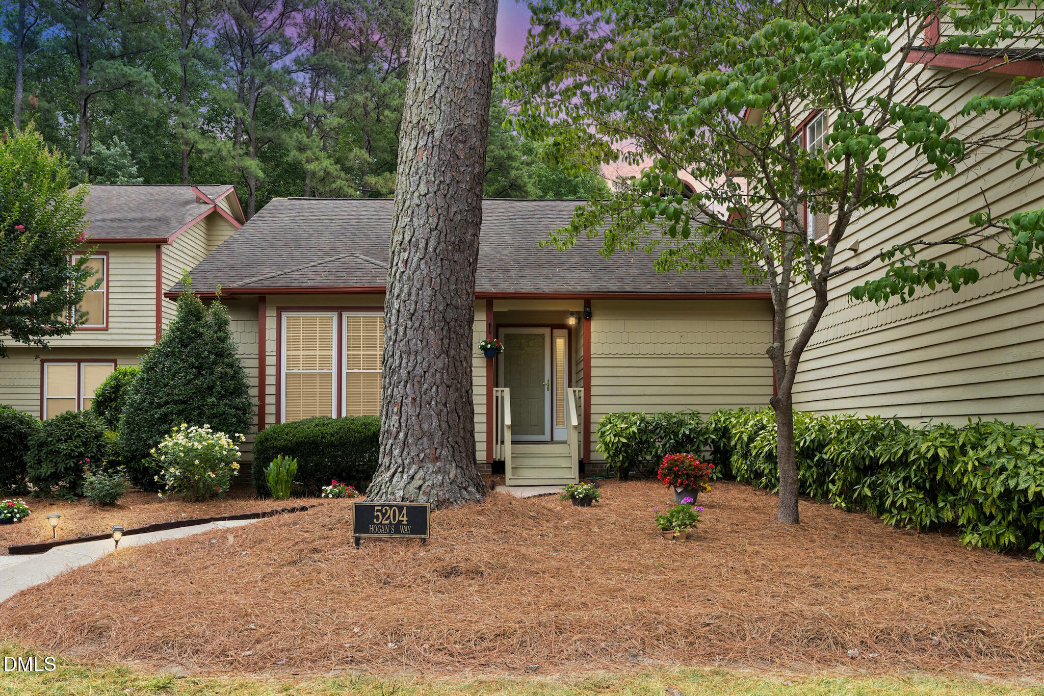 5204 Hogans Way, Clayton, NC 27520