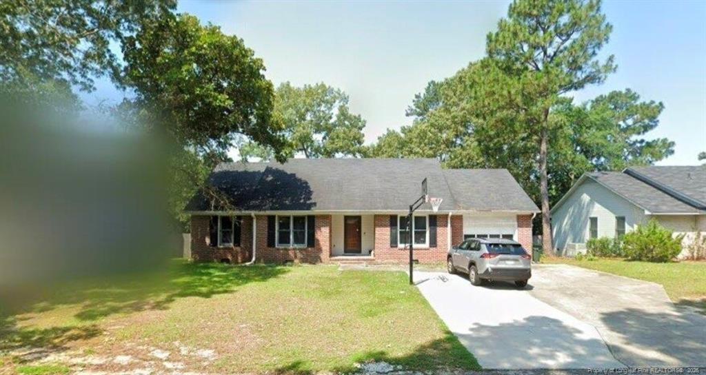 7490 Fairpoint Drive, Fayetteville, NC 28314