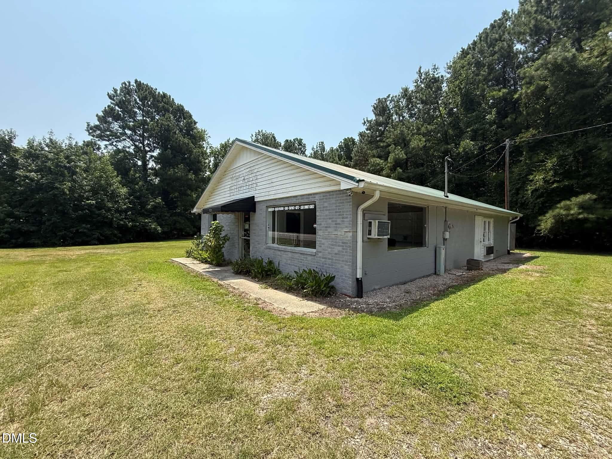 5628 Us Hwy 421 S, Lillington, NC 27546