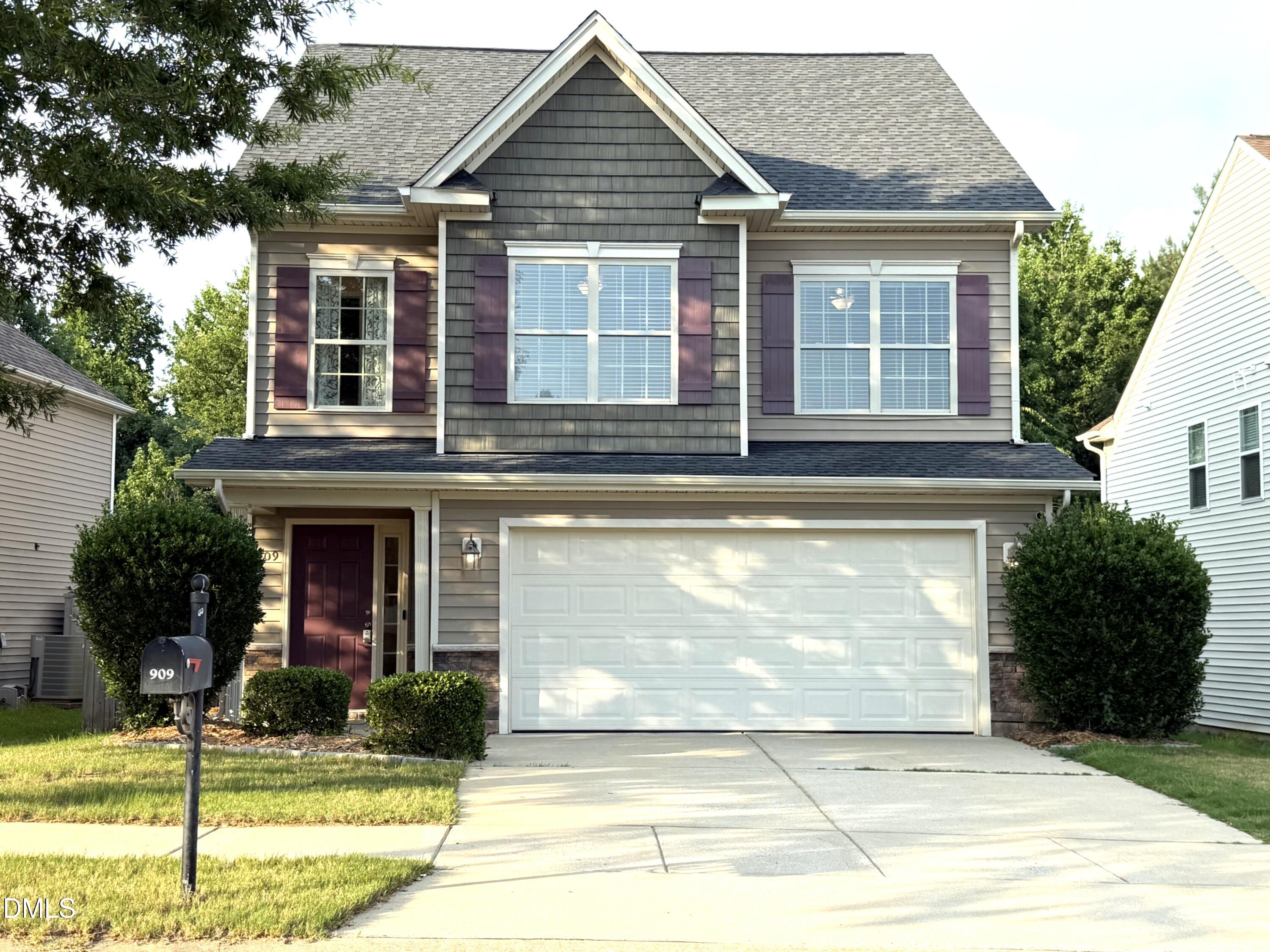 909 Steelhorse Drive, Fuquay Varina, NC 27526