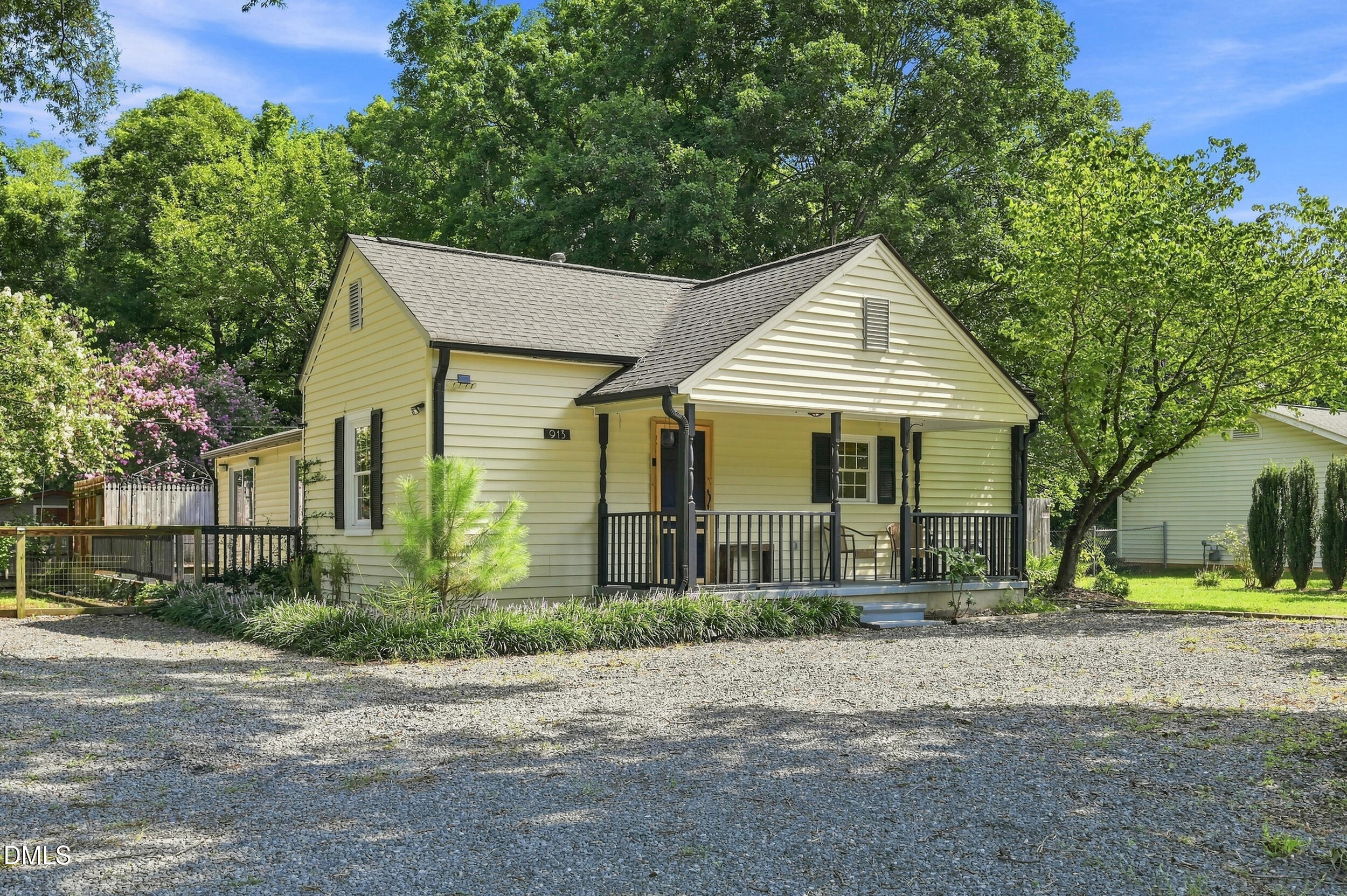 913 N Park Avenue, Burlington, NC 27217