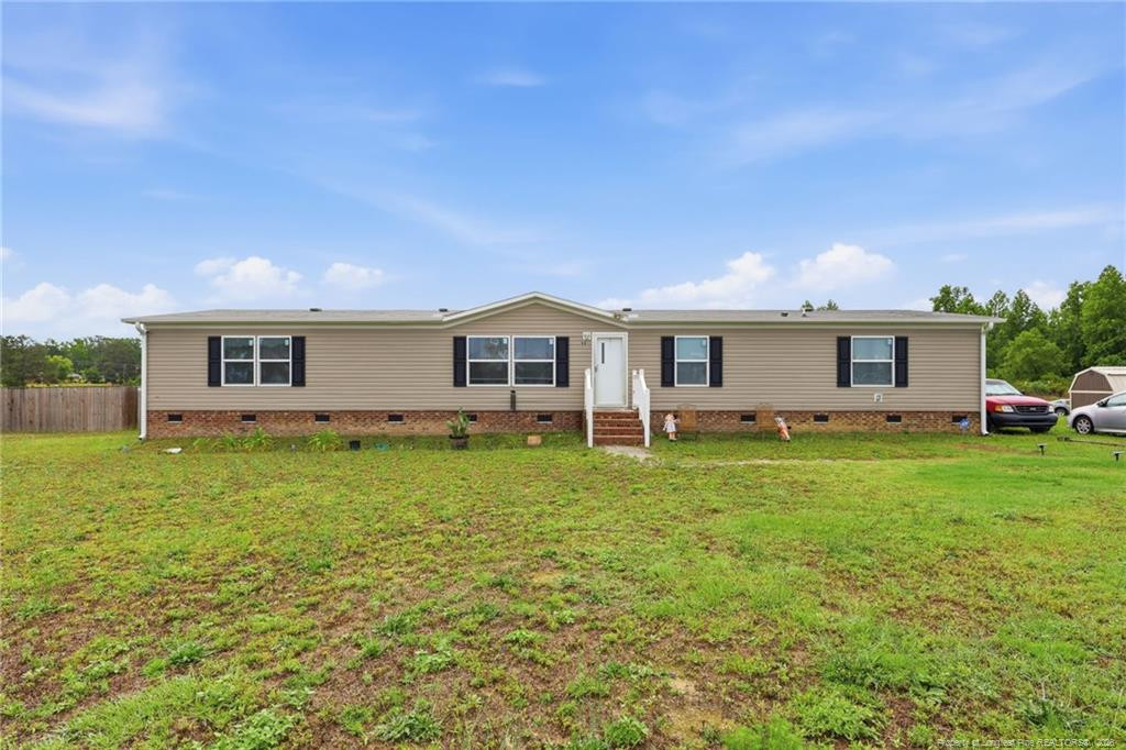 88 Ryegrass Drive, St. Pauls, NC 28384