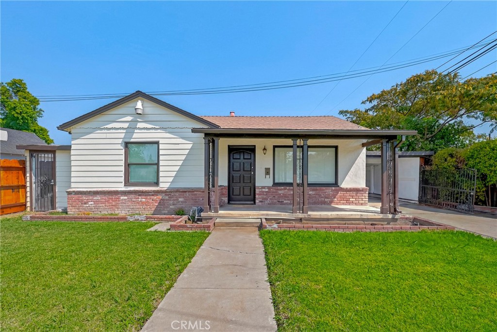 209 E 18th