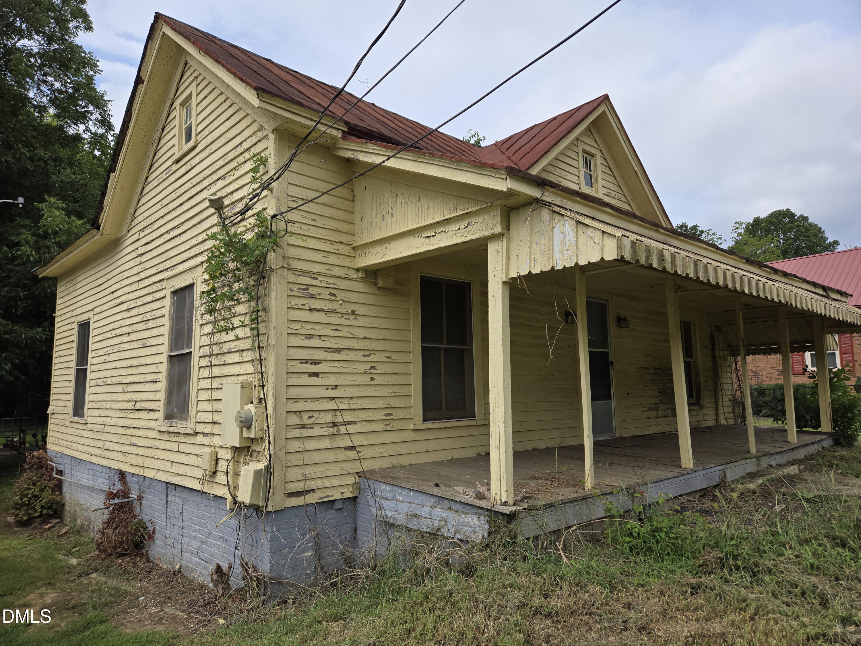 703 Holt Street W, Mebane, NC 27302