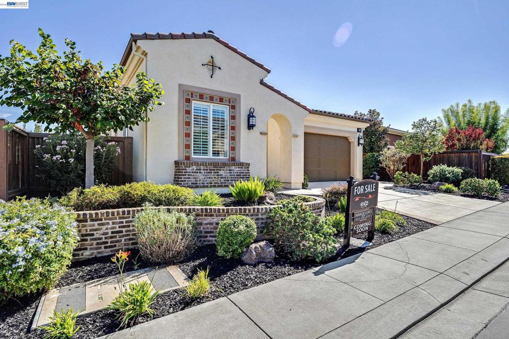 1930 Barbaresco Ln
