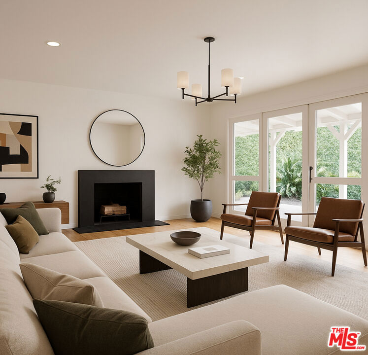 1079 MARILYN Drive