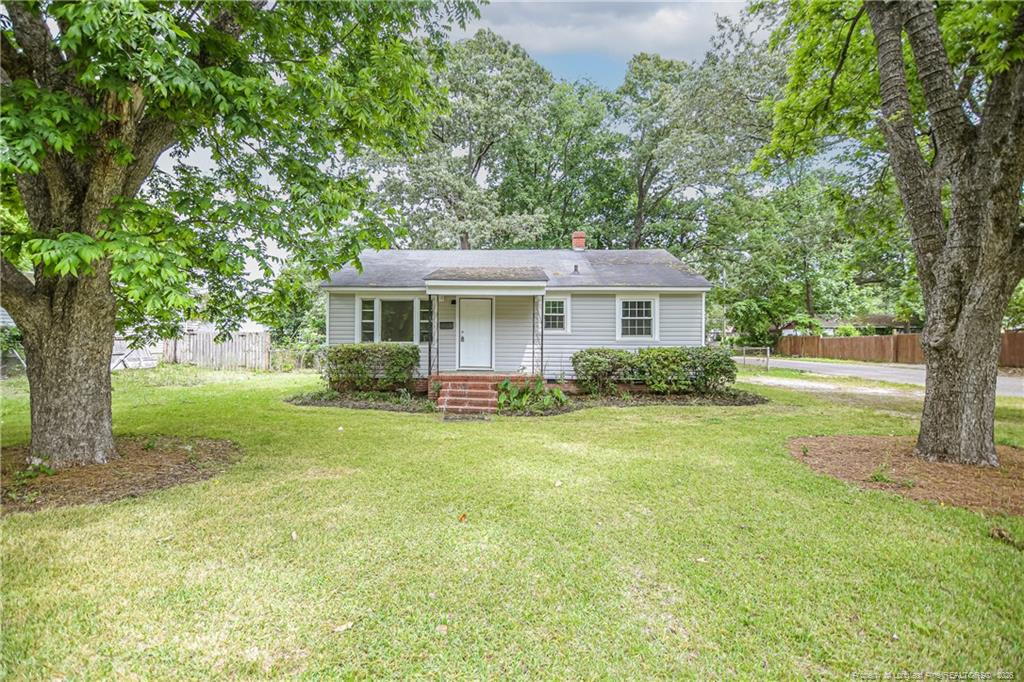 407 Hicks Avenue, Fayetteville, NC 28304