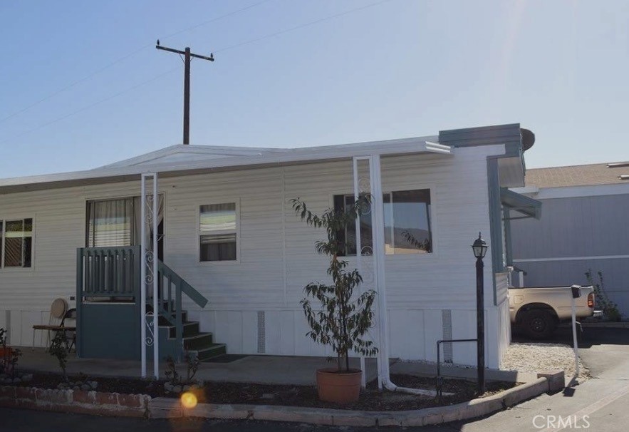 1045 Azusa 98