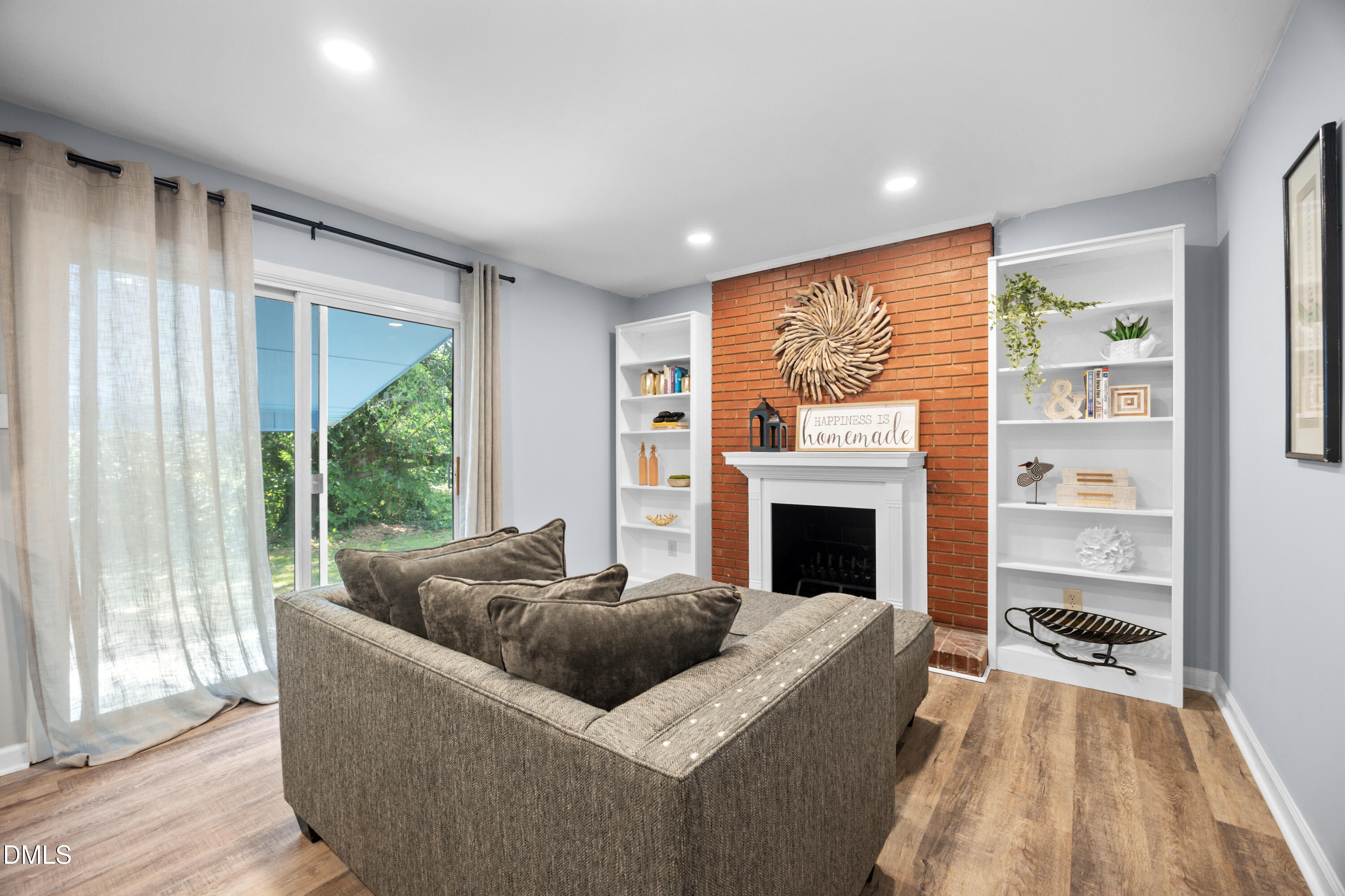 820 Greenwich Street, Raleigh, NC 27610