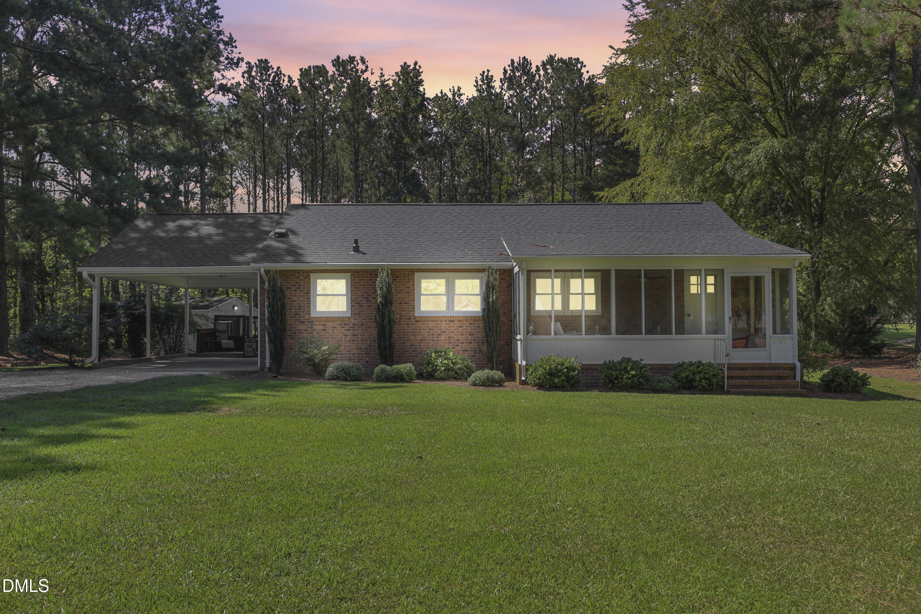 2438 Nc 27, Coats, NC 27521