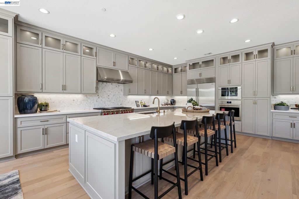 2690 Bay View Drive