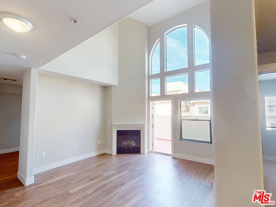 1041 Glendon Avenue 4151