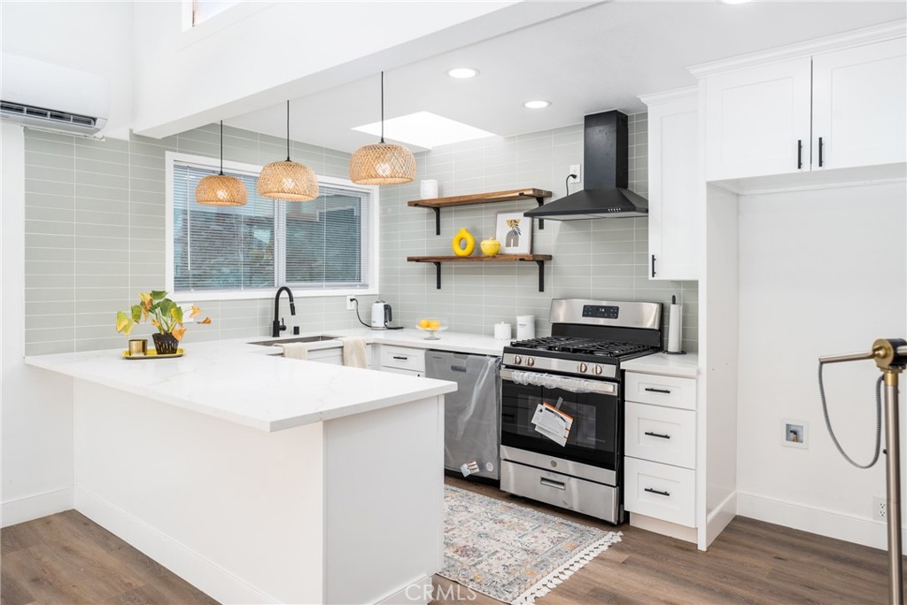 17102 Sanborn