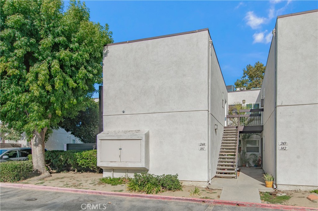 1150 W Phillips Street 244