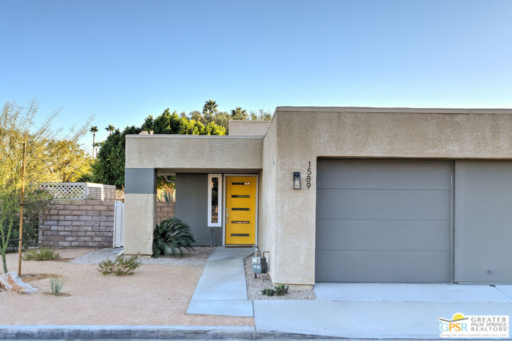 1589 N Sunflower Court