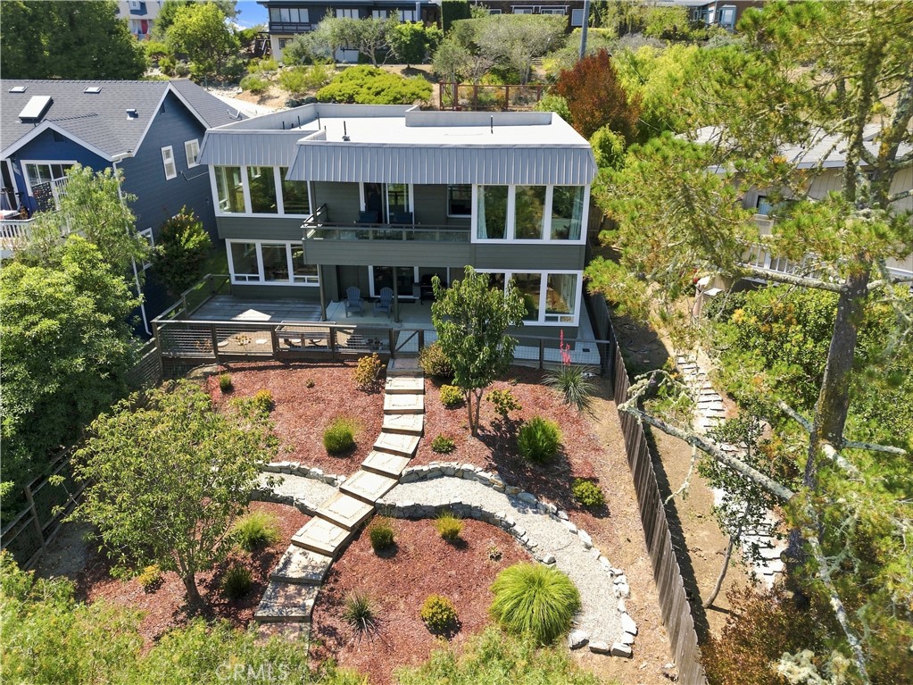 1716 Pineridge Drive