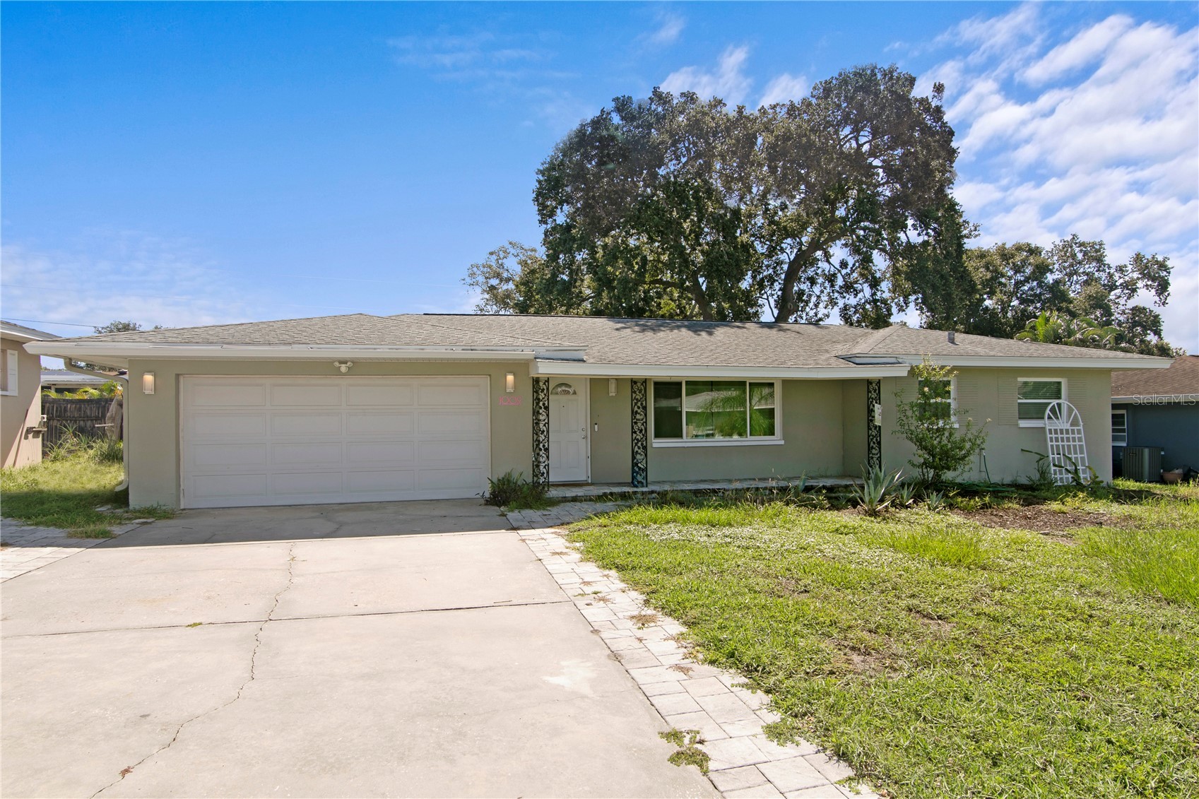 1009 WOODLEY ROAD