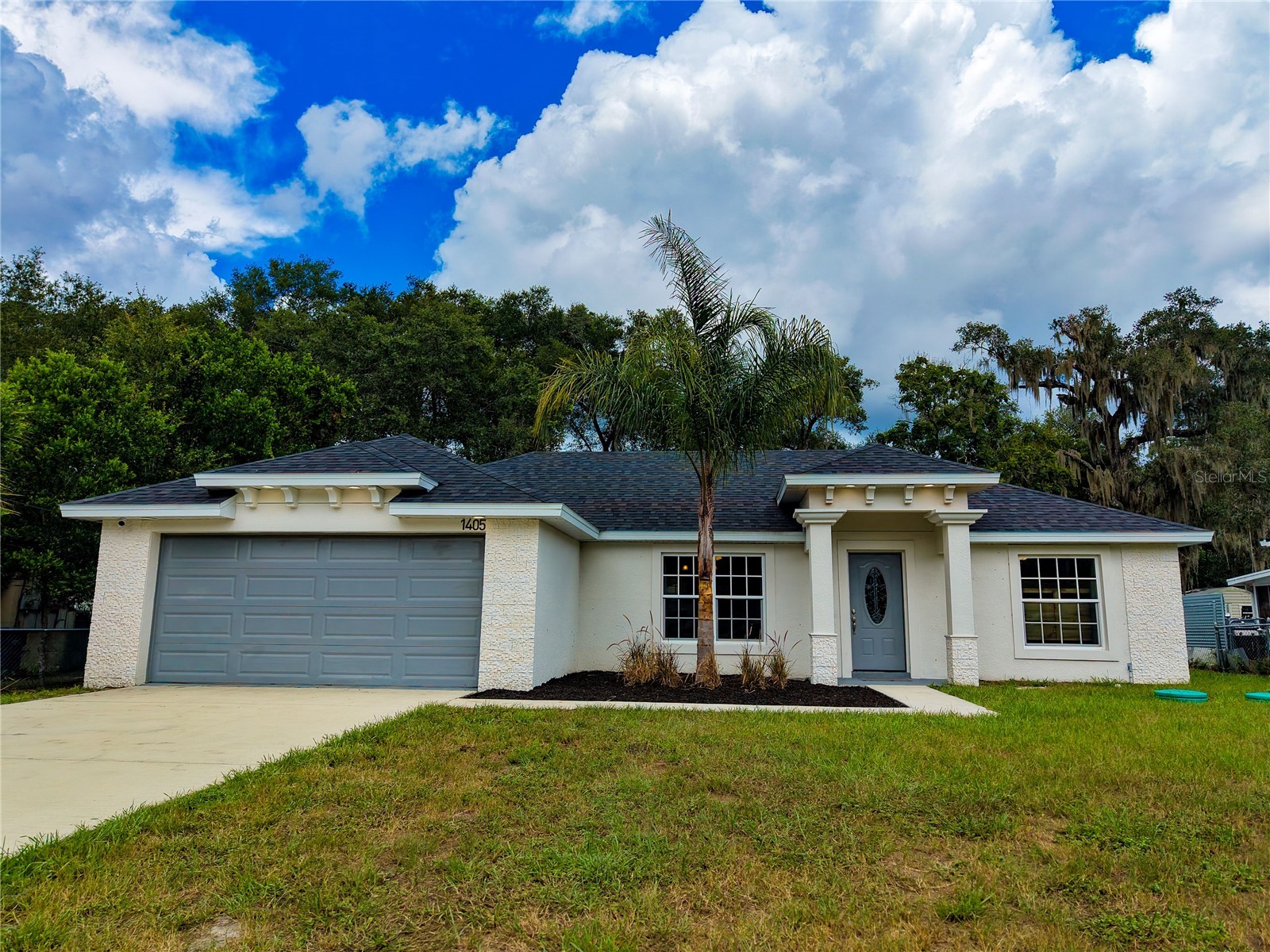 1405 E VOORHIS AVENUE