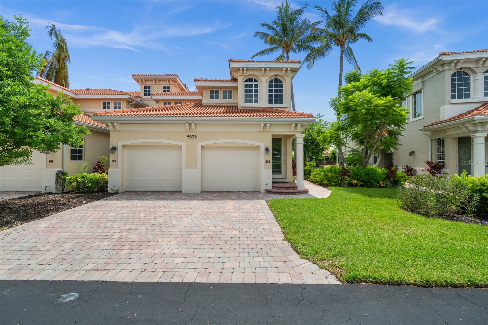 5626 CAPE HARBOUR DRIVE 102
