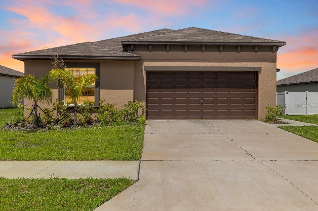4357 FABULOUS FINCH LANE
