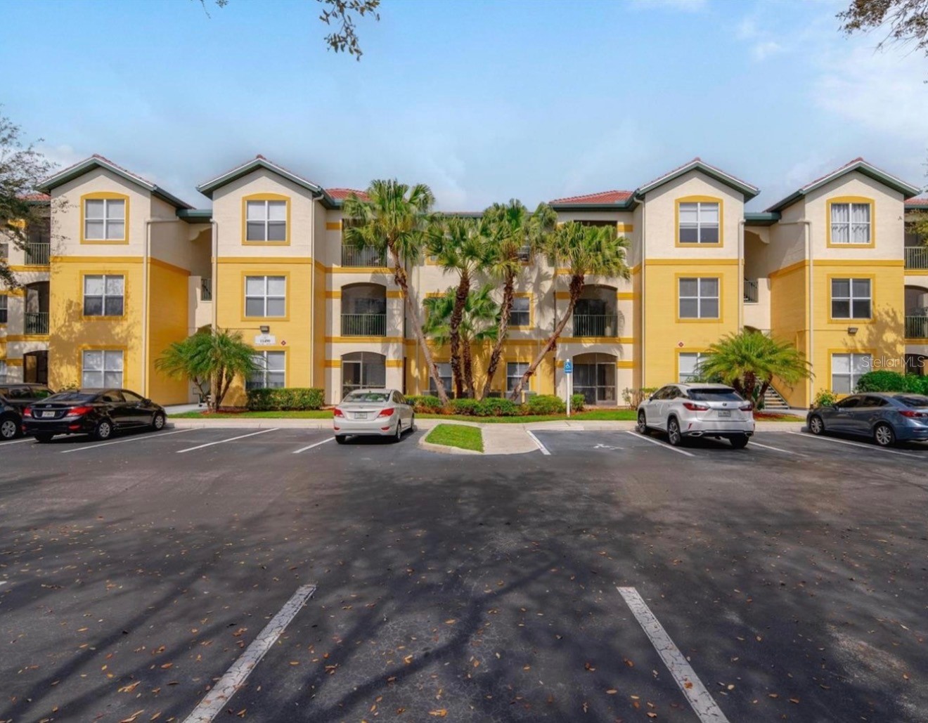 11490 VILLA GRAND 221