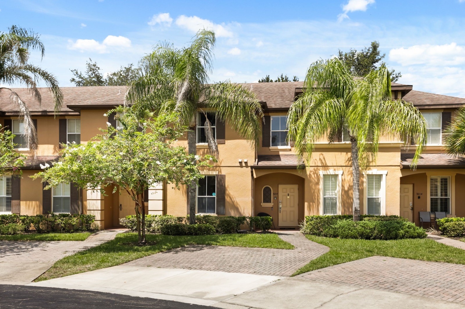 3214 CALABRIA AVENUE 3214