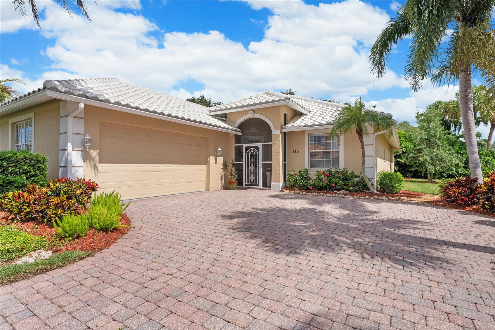 116 GRAND OAK CIRCLE