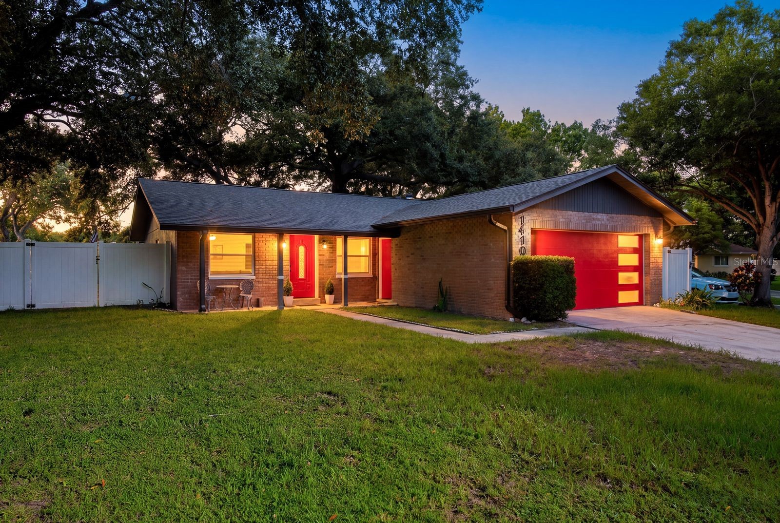 1410 VALE COURT