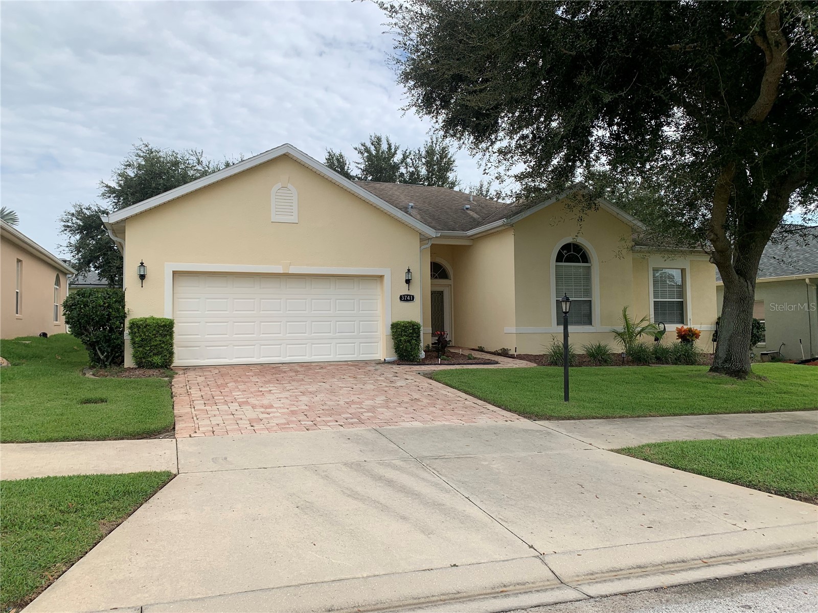 3741 WOODLEAF COURT