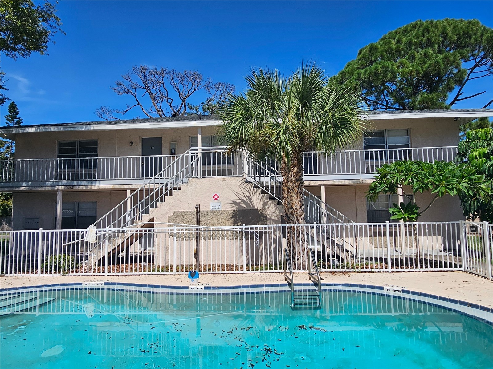 209 NW JEFFERSON CIRCLE N 13