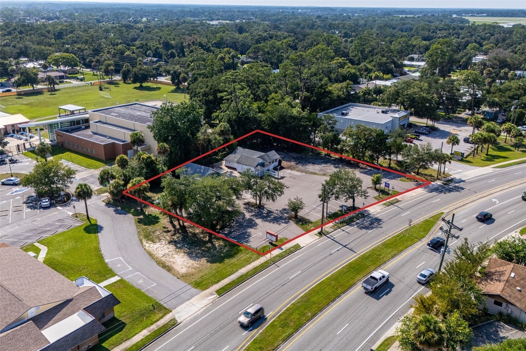 1042 N DIXIE FREEWAY