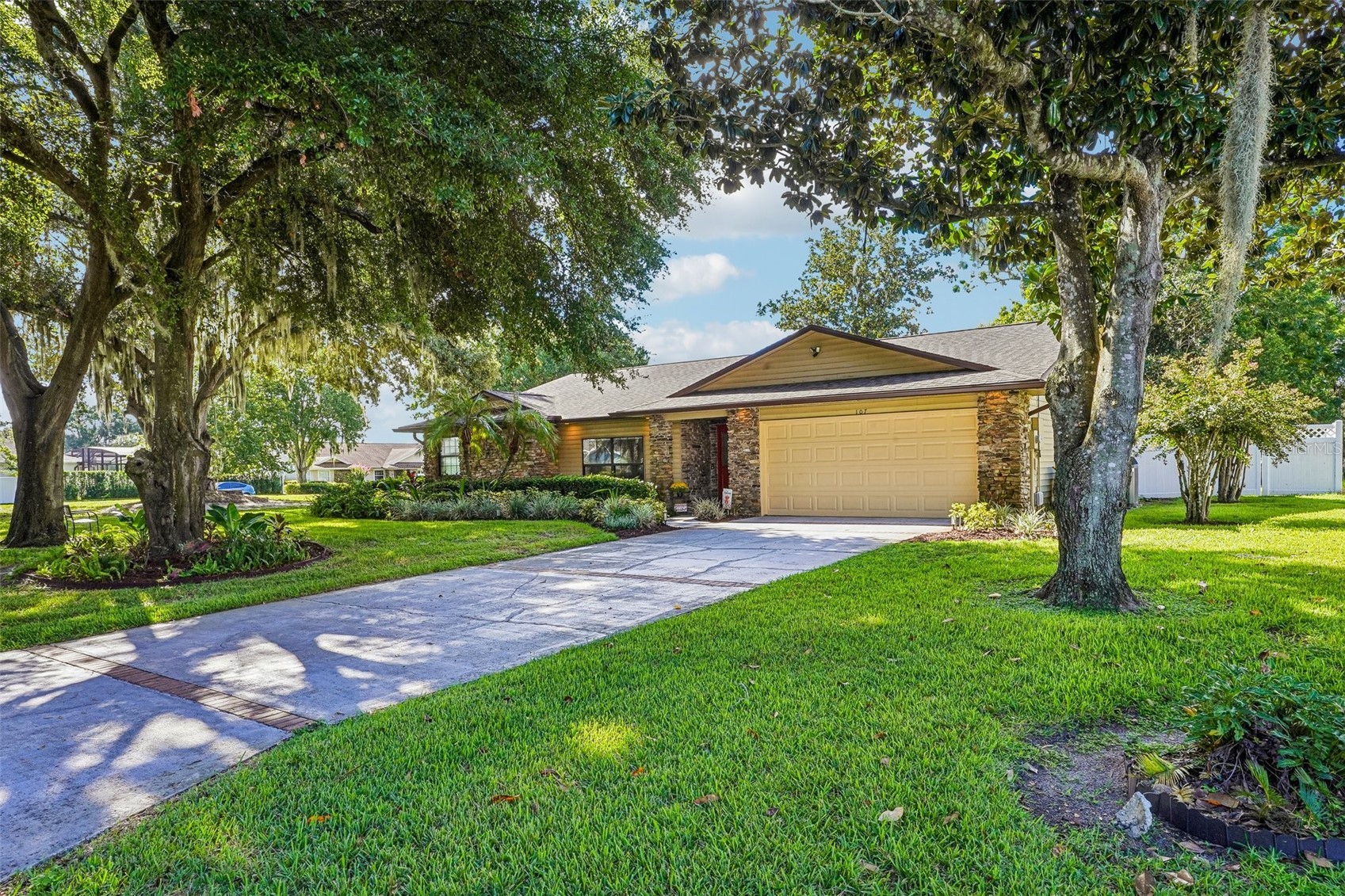 107 SHOREWOOD COURT