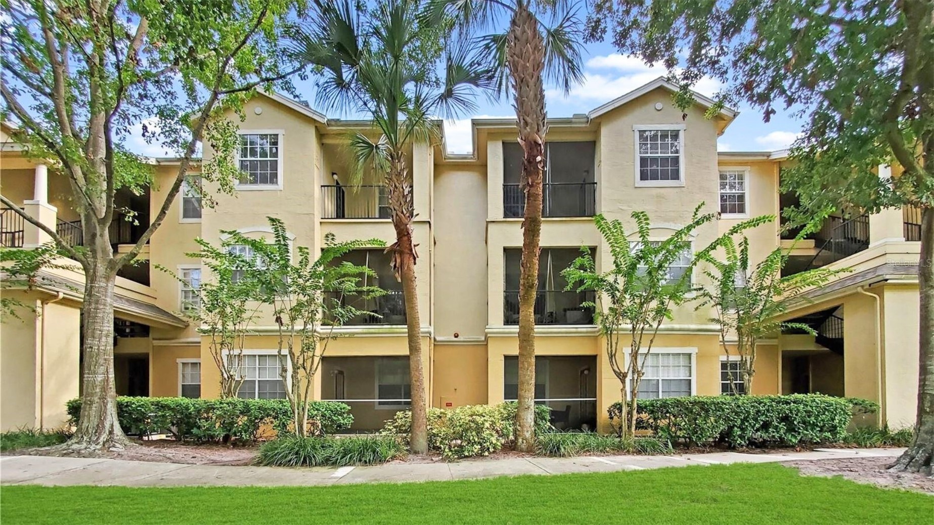 2600 ROBERT TRENT JONES DRIVE 916