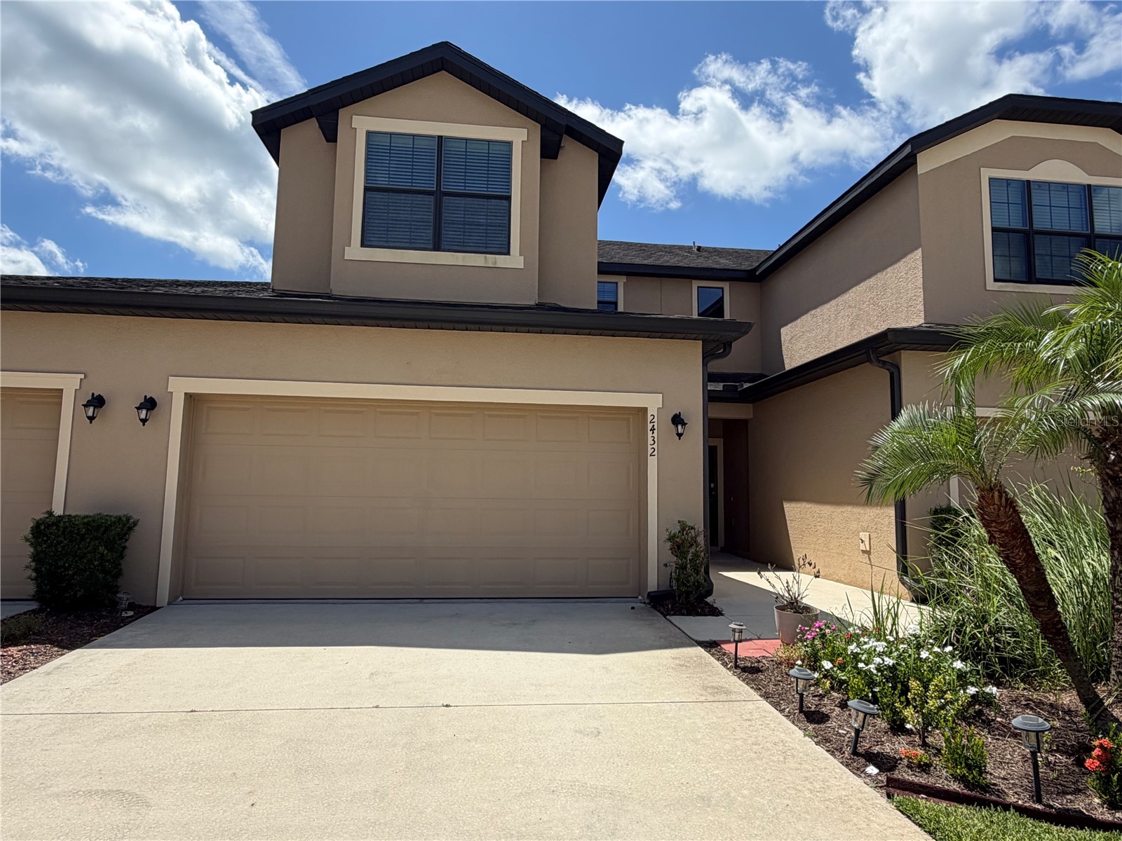 2432 SEVEN OAKS DRIVE