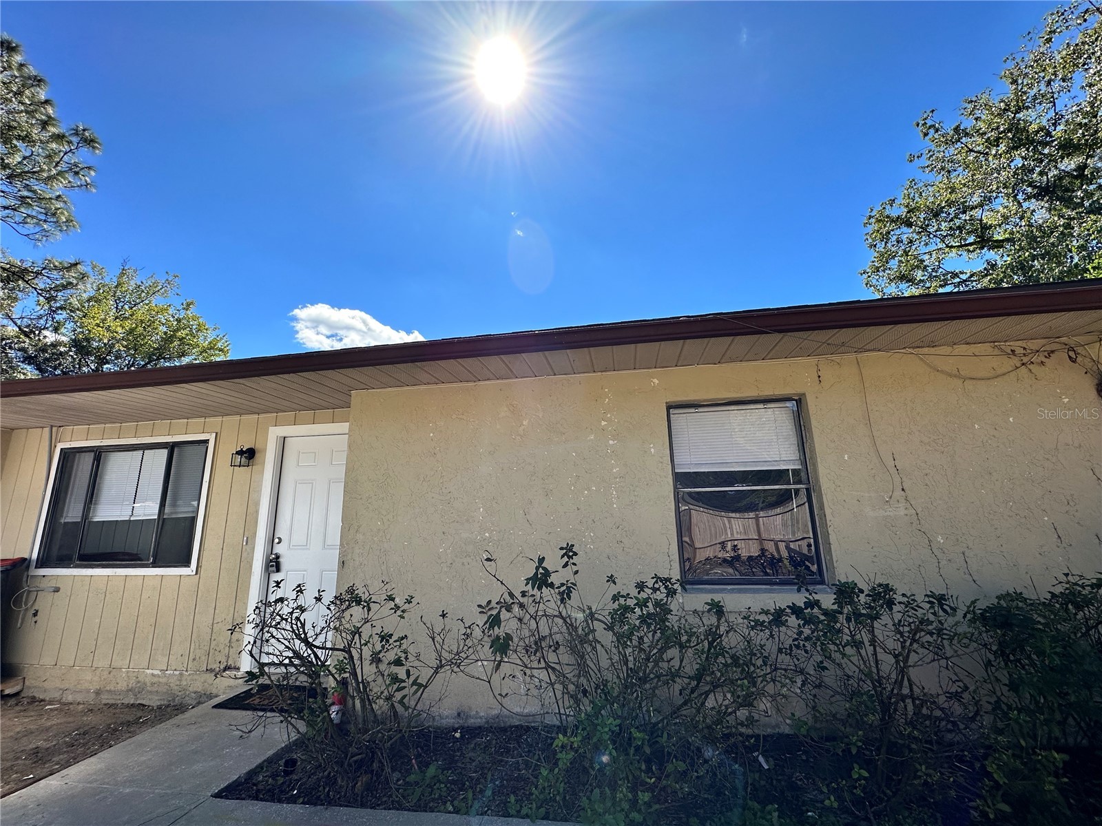 3761 NE 40TH PLACE d