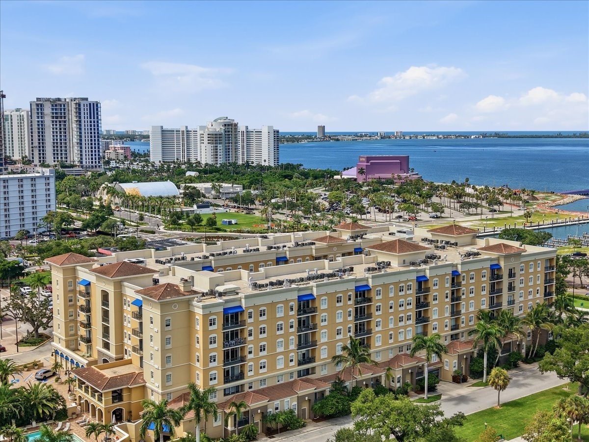 1064 N TAMIAMI TRAIL 1206