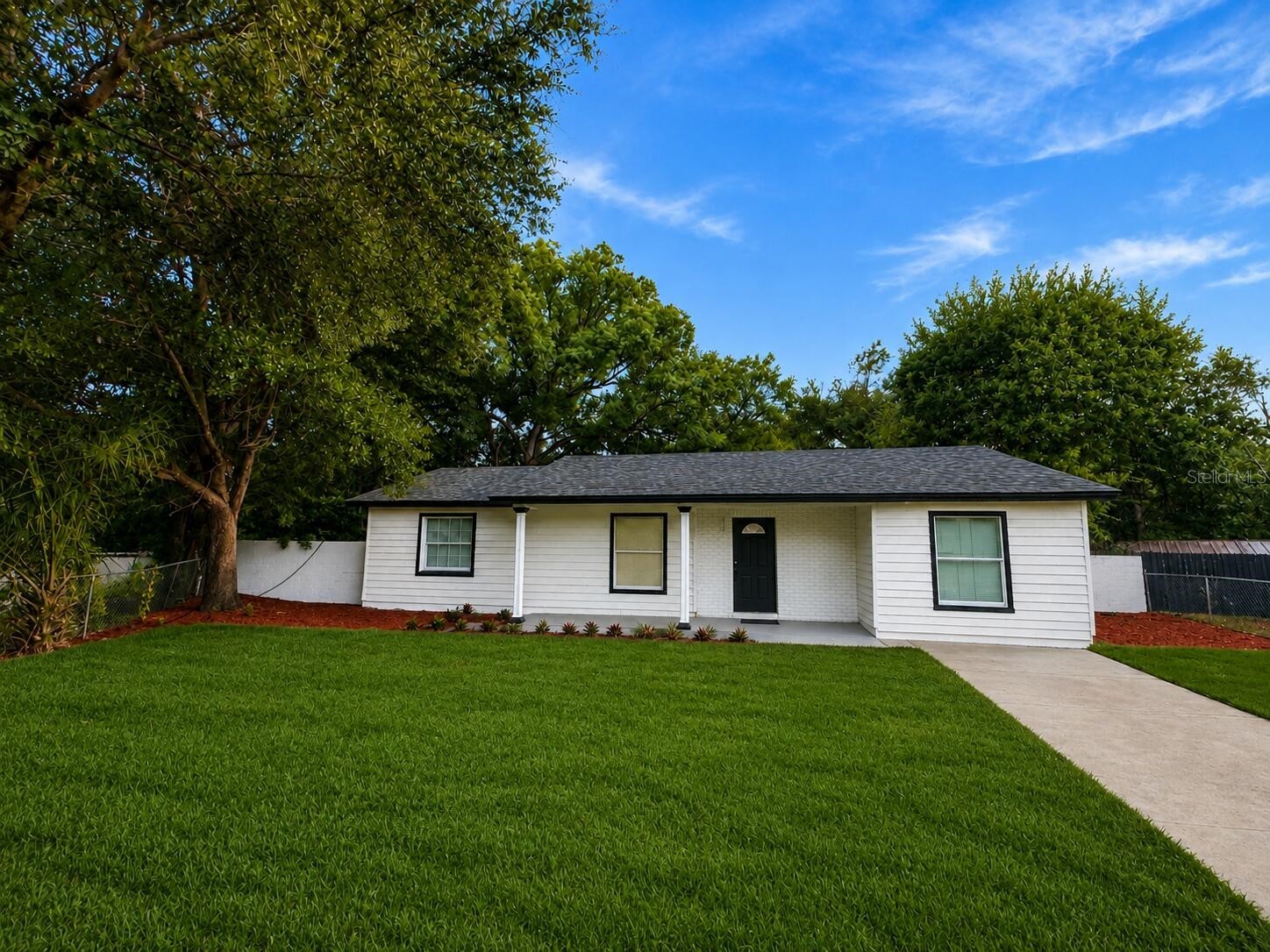 2310 W LISA COURT