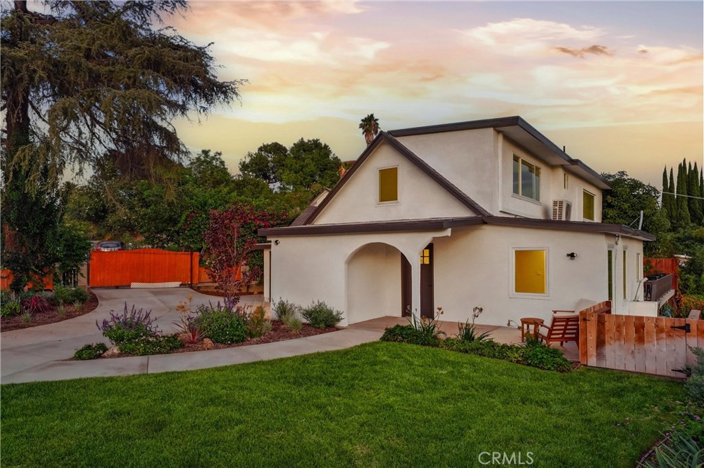572 Church Hill