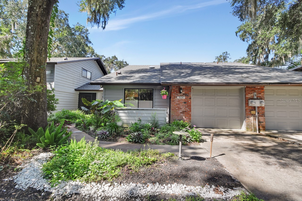 904 VILLAGE GREEN ROAD 3