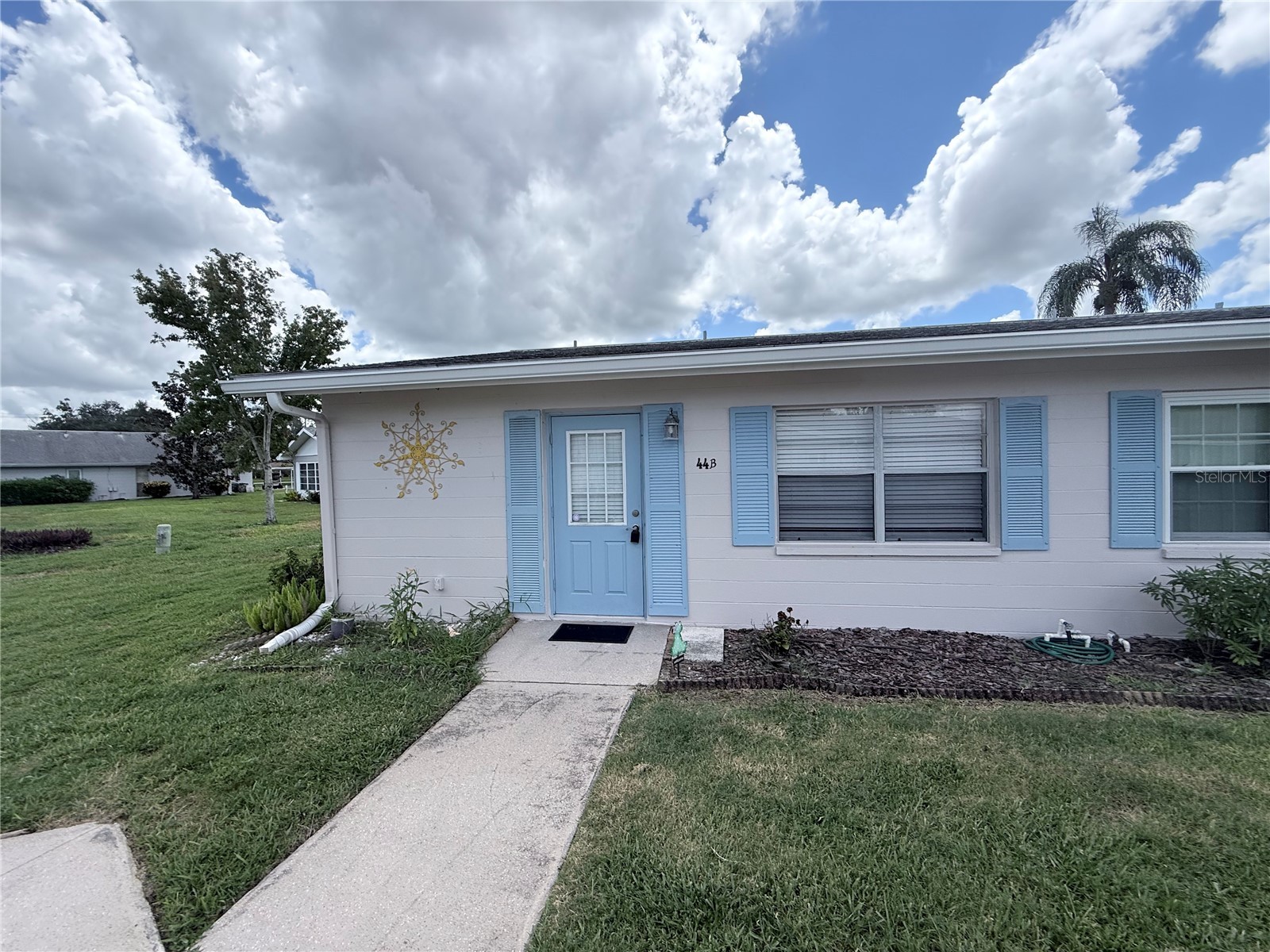 402 DORCHESTER PLACE 44