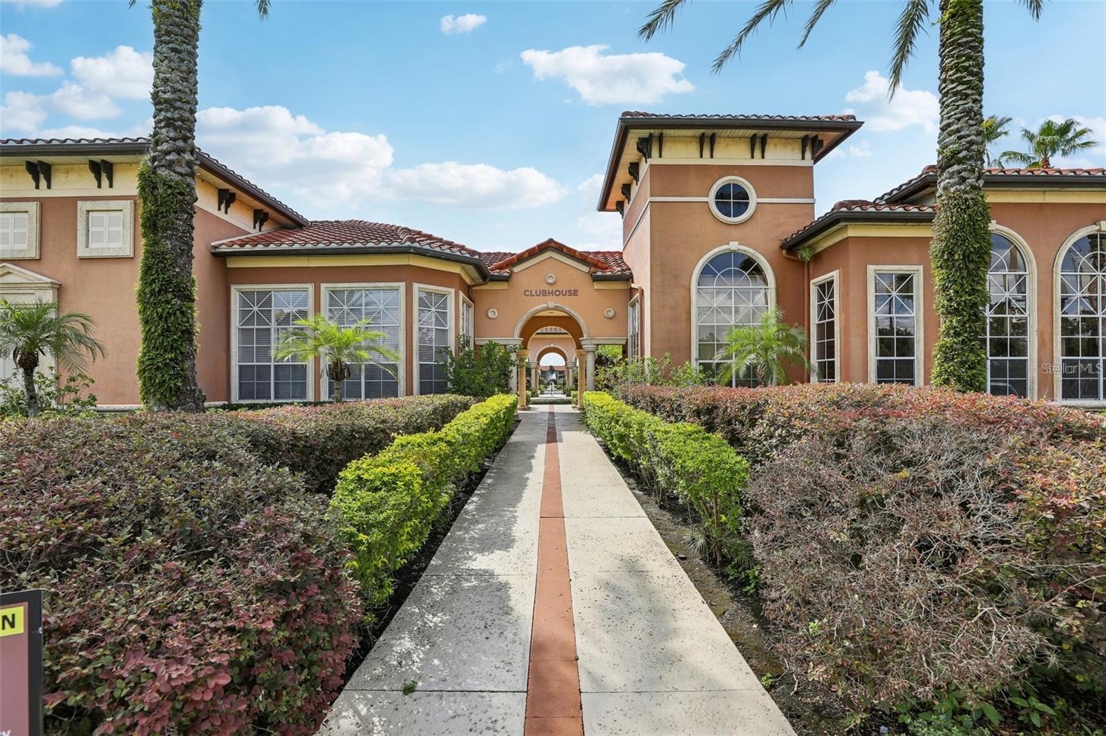 5554 METROWEST BOULEVARD 4-310