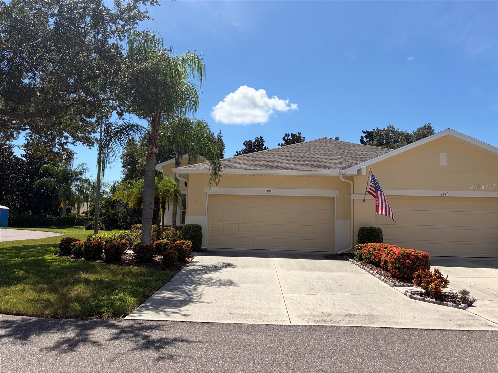 1910 SIFIELD GREENS WAY 52