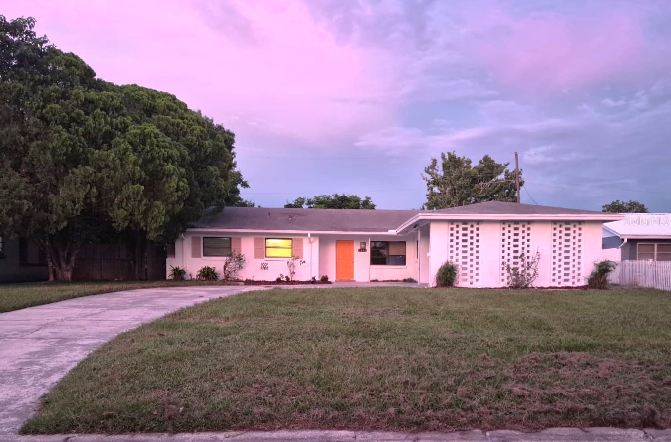 1484 VIBURNUM LANE