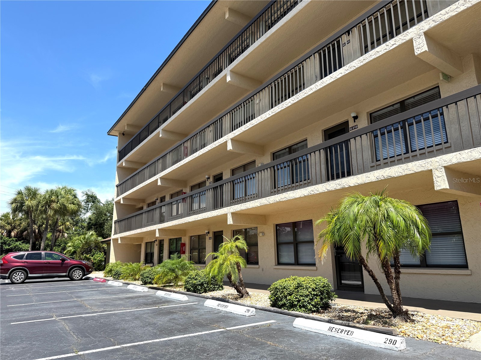 625 30TH AVENUE W G109