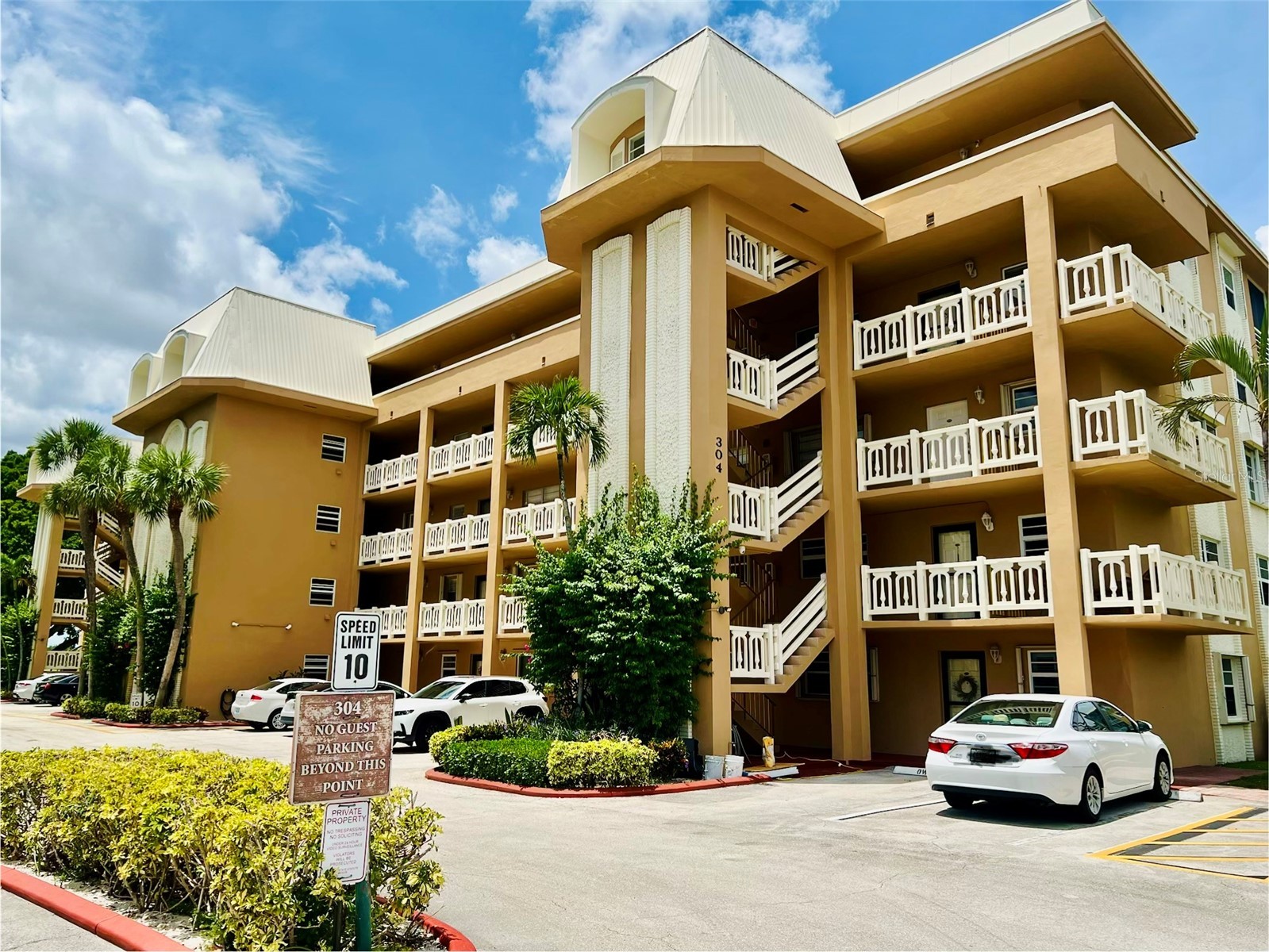 304 GOLFVIEW ROAD PH