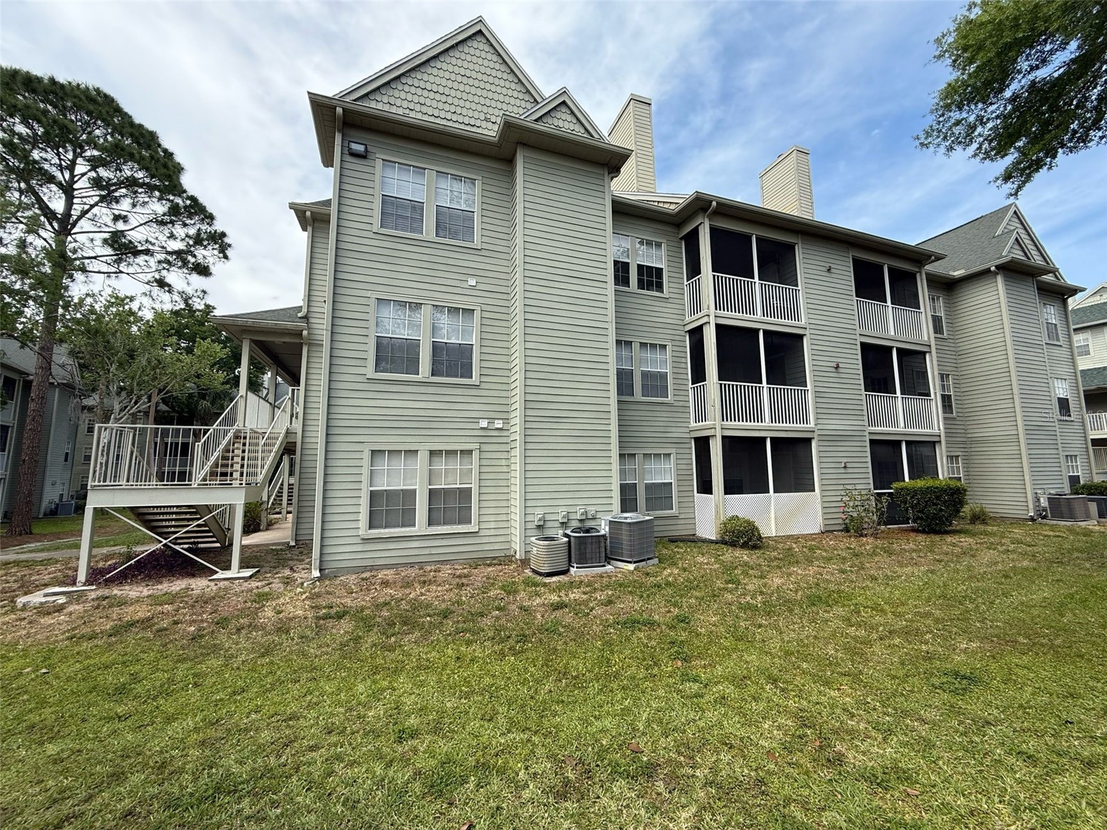 6166 WESTGATE DRIVE 103