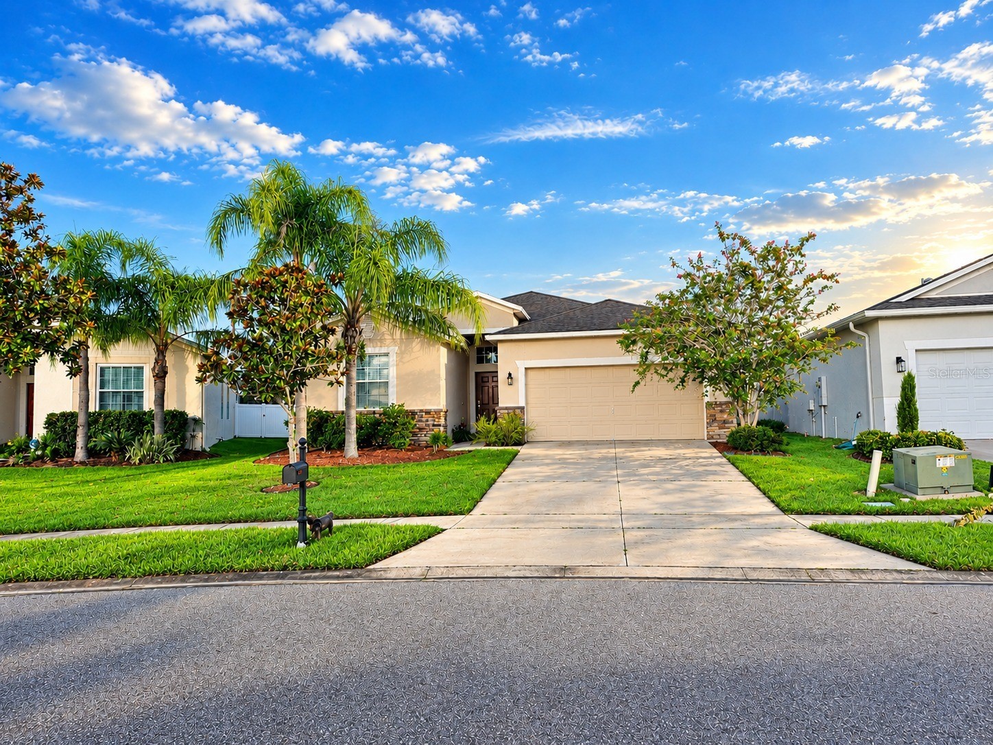 2555 CARRICKTON CIRCLE